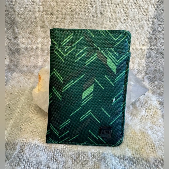 MEC Other - MEC Green Patterned RFID card Holder NWOT